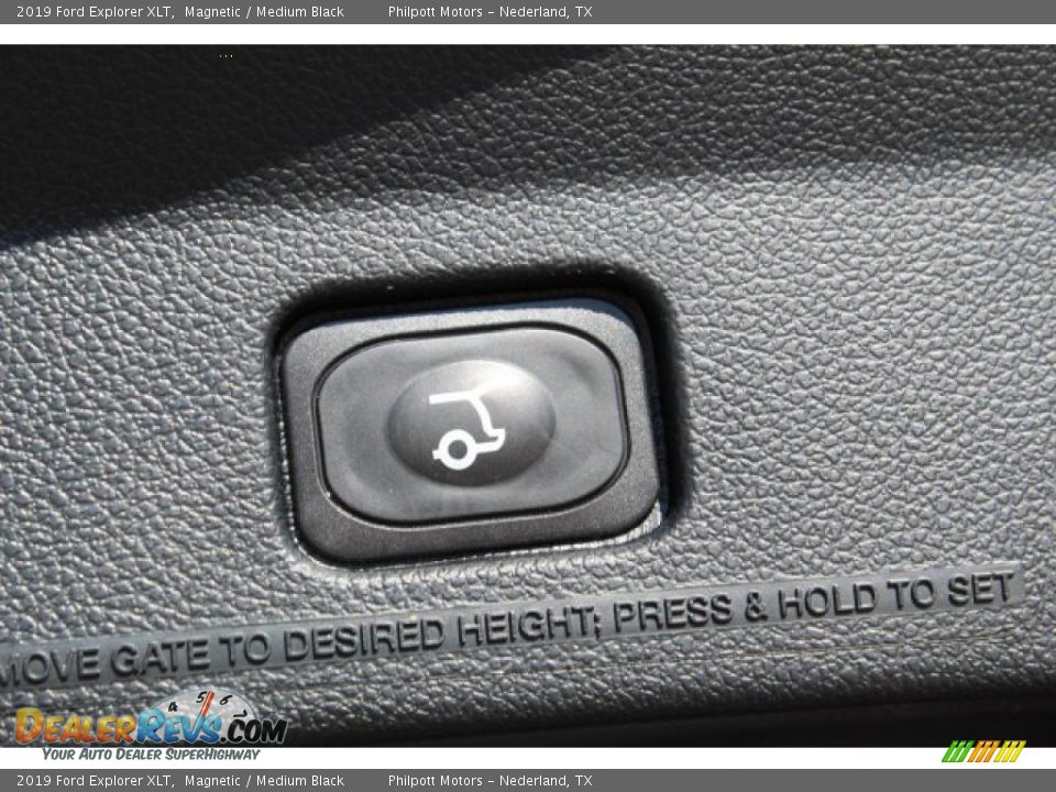 2019 Ford Explorer XLT Magnetic / Medium Black Photo #22