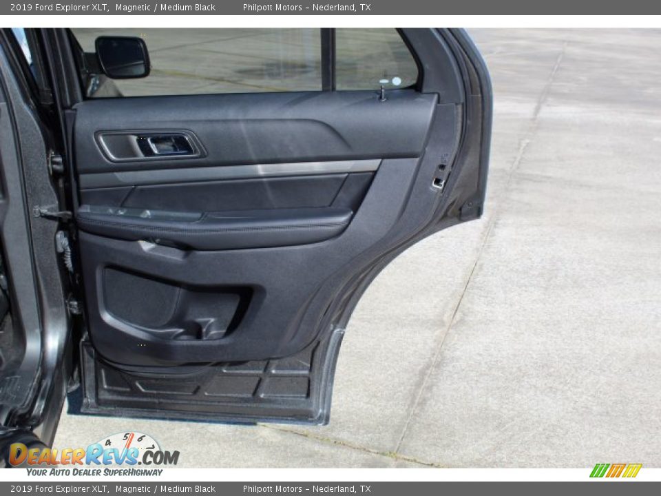 2019 Ford Explorer XLT Magnetic / Medium Black Photo #23