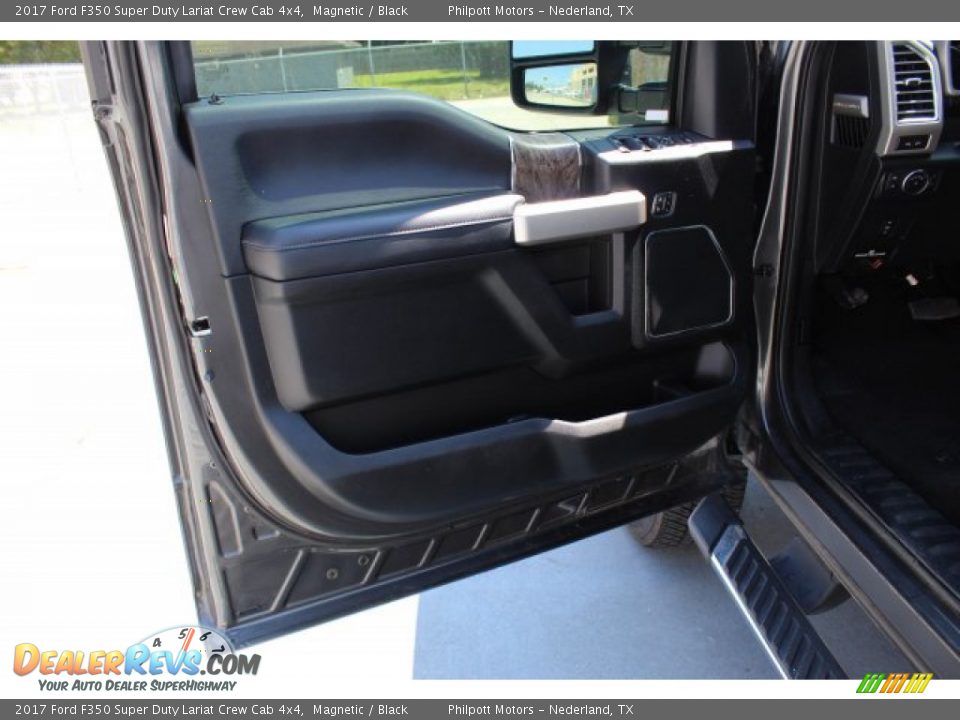 2017 Ford F350 Super Duty Lariat Crew Cab 4x4 Magnetic / Black Photo #6