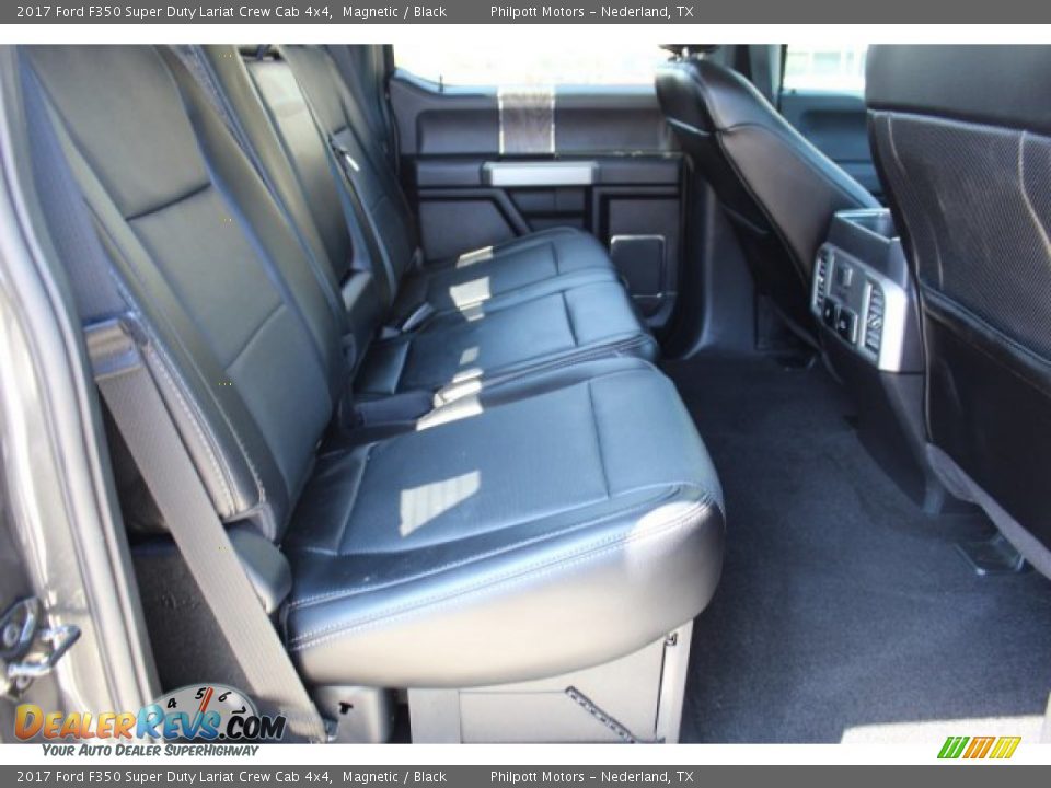 2017 Ford F350 Super Duty Lariat Crew Cab 4x4 Magnetic / Black Photo #24