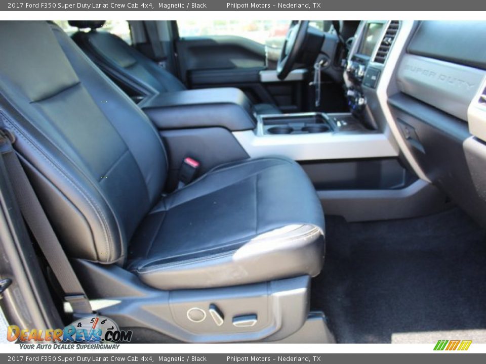 2017 Ford F350 Super Duty Lariat Crew Cab 4x4 Magnetic / Black Photo #26