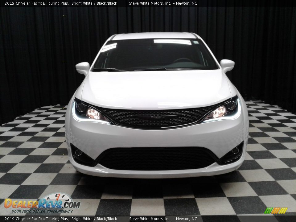 2019 Chrysler Pacifica Touring Plus Bright White / Black/Black Photo #3
