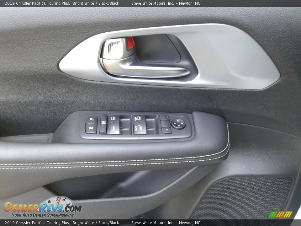 2019 Chrysler Pacifica Touring Plus Bright White / Black/Black Photo #9