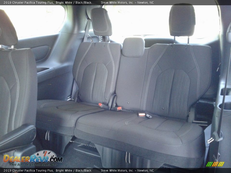 2019 Chrysler Pacifica Touring Plus Bright White / Black/Black Photo #12