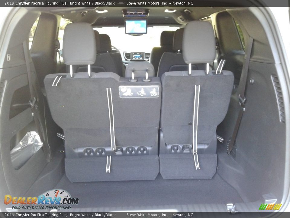 2019 Chrysler Pacifica Touring Plus Bright White / Black/Black Photo #14
