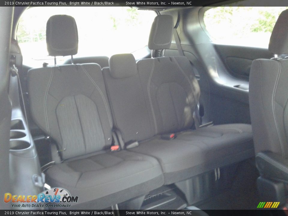 2019 Chrysler Pacifica Touring Plus Bright White / Black/Black Photo #16