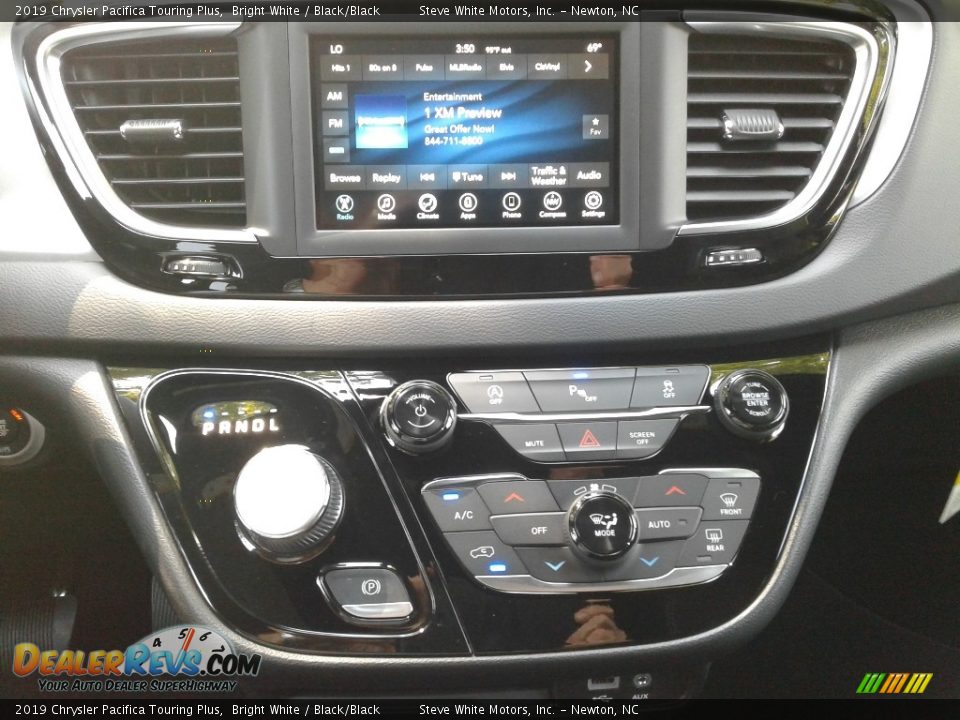 2019 Chrysler Pacifica Touring Plus Bright White / Black/Black Photo #23