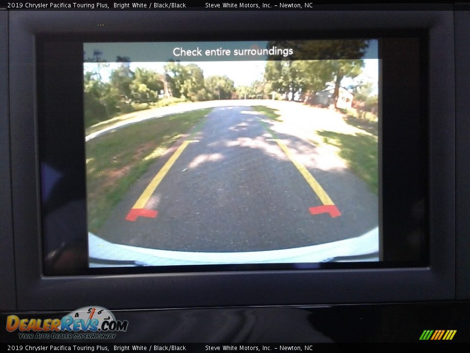 2019 Chrysler Pacifica Touring Plus Bright White / Black/Black Photo #25