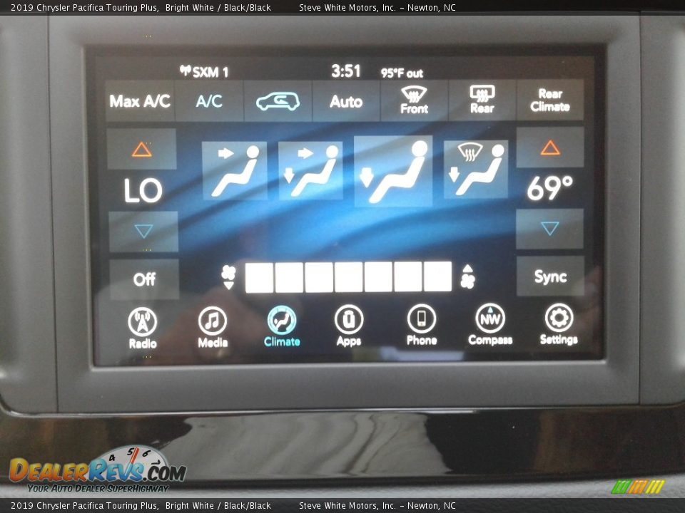 2019 Chrysler Pacifica Touring Plus Bright White / Black/Black Photo #26