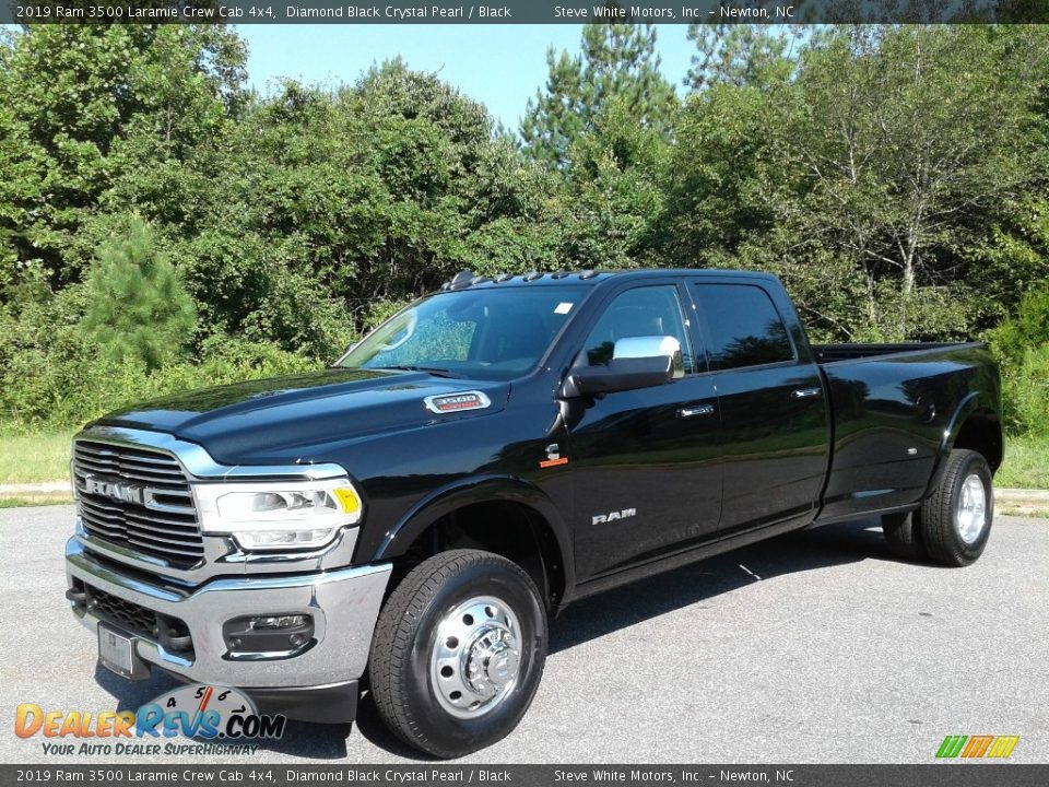 Front 3/4 View of 2019 Ram 3500 Laramie Crew Cab 4x4 Photo #2