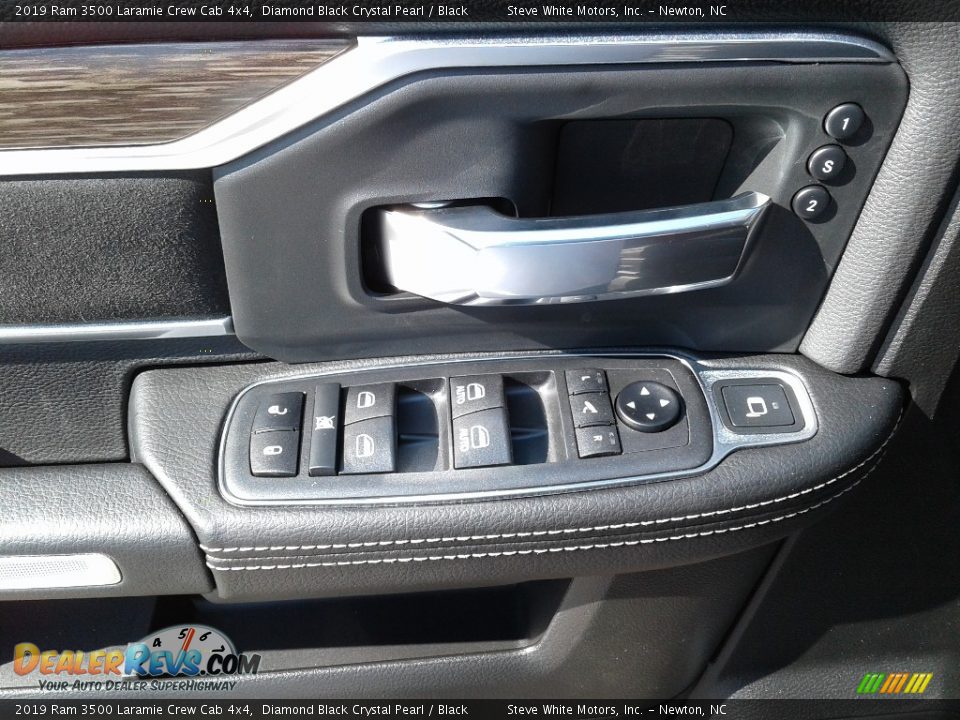 2019 Ram 3500 Laramie Crew Cab 4x4 Diamond Black Crystal Pearl / Black Photo #9