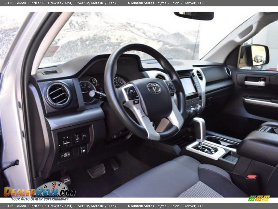 2016 Toyota Tundra SR5 CrewMax 4x4 Silver Sky Metallic / Black Photo #10