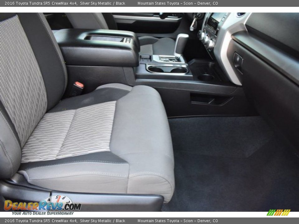 2016 Toyota Tundra SR5 CrewMax 4x4 Silver Sky Metallic / Black Photo #17