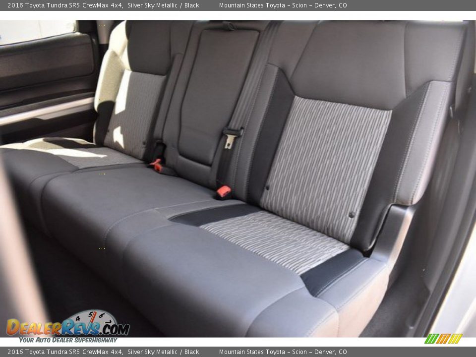 2016 Toyota Tundra SR5 CrewMax 4x4 Silver Sky Metallic / Black Photo #21