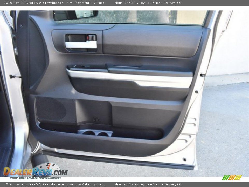 2016 Toyota Tundra SR5 CrewMax 4x4 Silver Sky Metallic / Black Photo #25