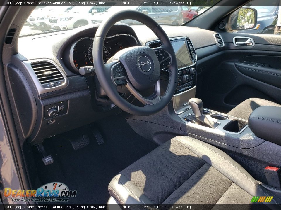 2019 Jeep Grand Cherokee Altitude 4x4 Sting-Gray / Black Photo #7