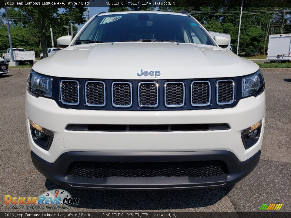 2019 Jeep Compass Latitude 4x4 White / Black Photo #2