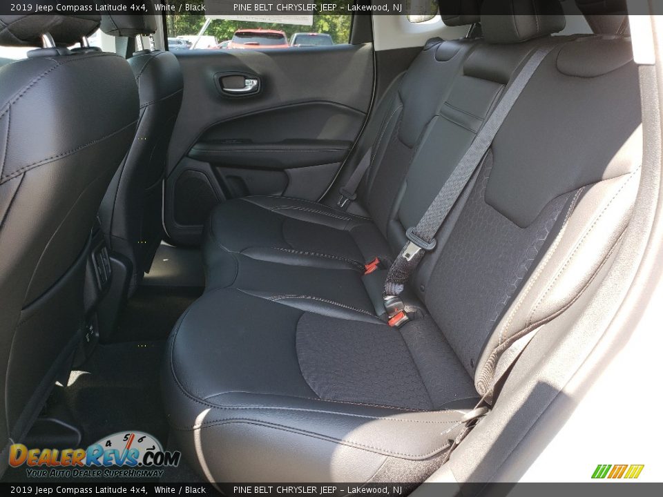 2019 Jeep Compass Latitude 4x4 White / Black Photo #6