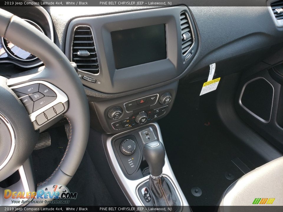 2019 Jeep Compass Latitude 4x4 White / Black Photo #10