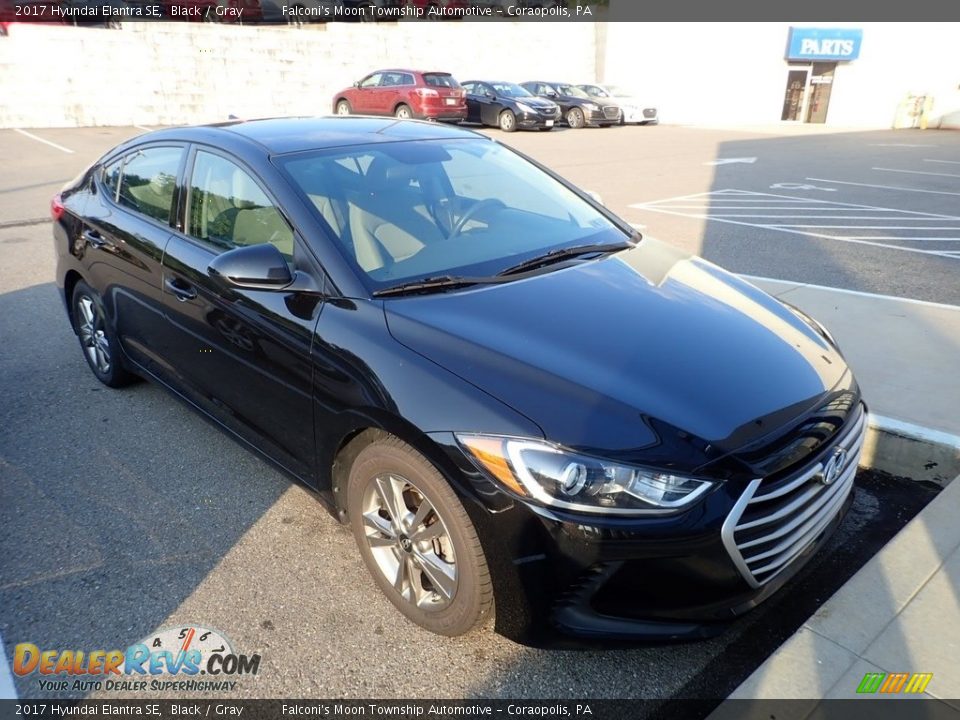 2017 Hyundai Elantra SE Black / Gray Photo #3