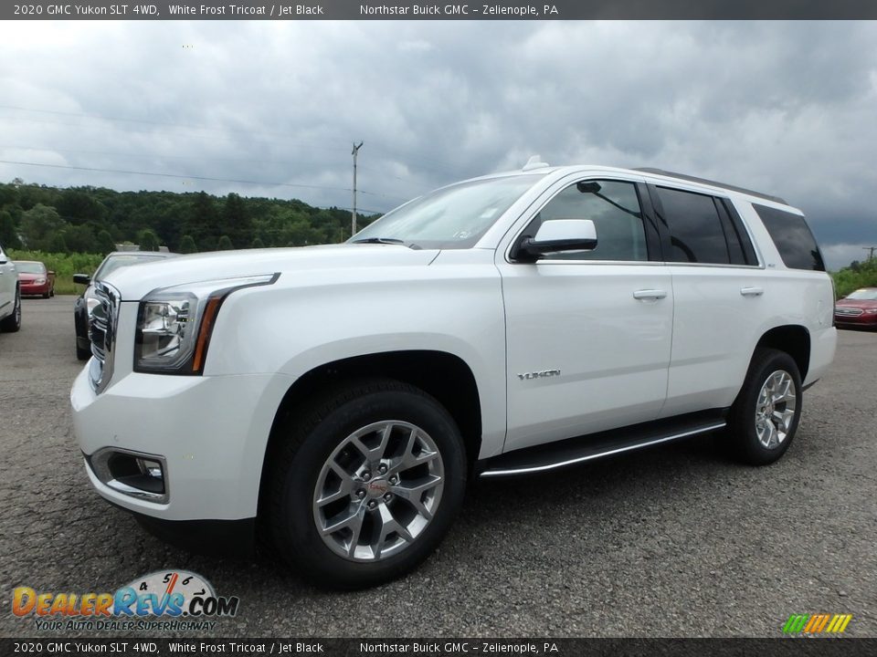 Front 3/4 View of 2020 GMC Yukon SLT 4WD Photo #1