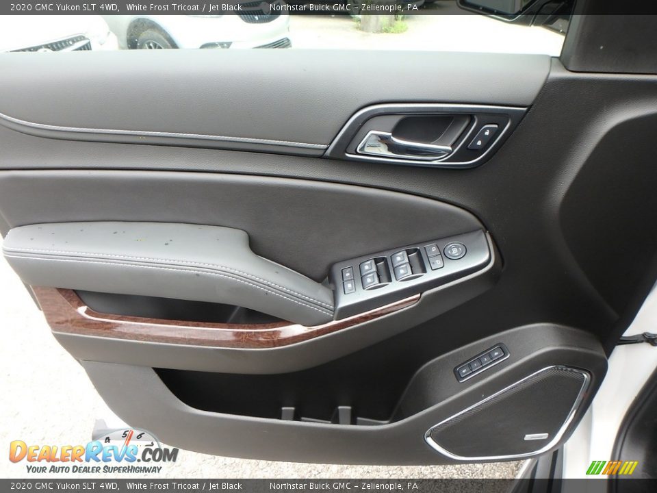 Door Panel of 2020 GMC Yukon SLT 4WD Photo #16