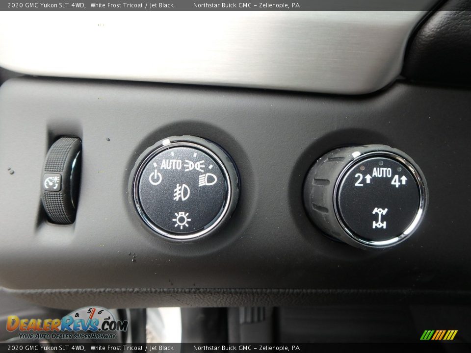 Controls of 2020 GMC Yukon SLT 4WD Photo #17