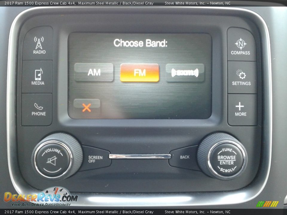 2017 Ram 1500 Express Crew Cab 4x4 Maximum Steel Metallic / Black/Diesel Gray Photo #19