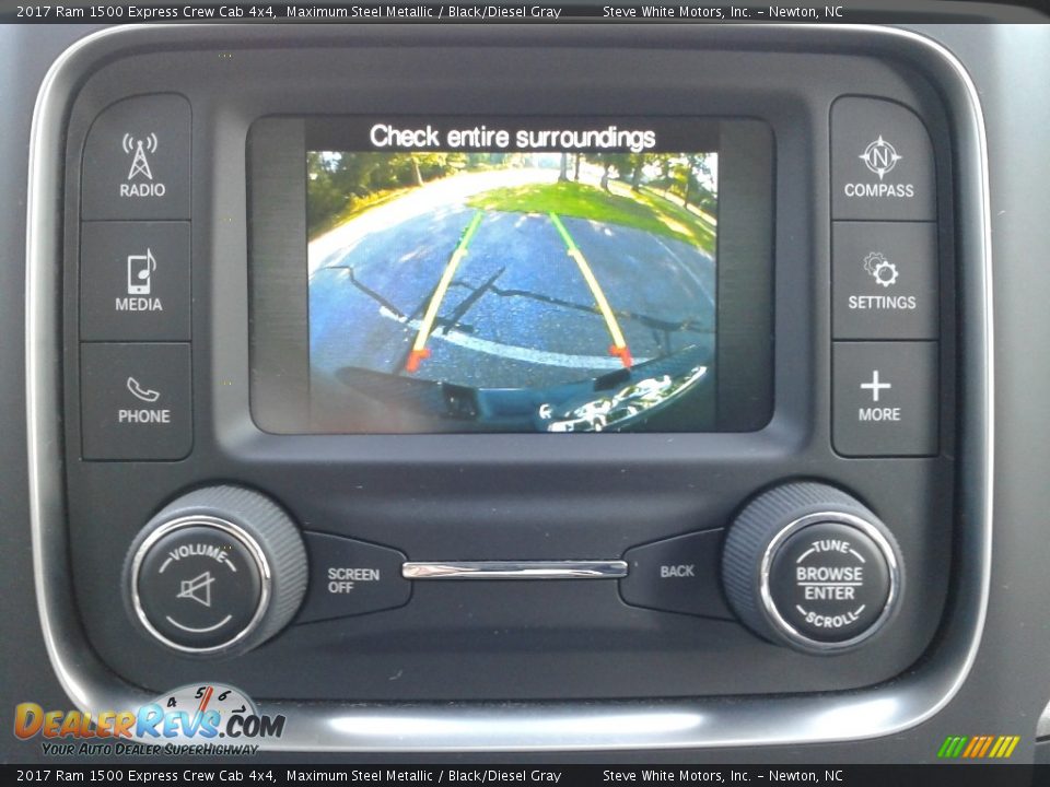 2017 Ram 1500 Express Crew Cab 4x4 Maximum Steel Metallic / Black/Diesel Gray Photo #20