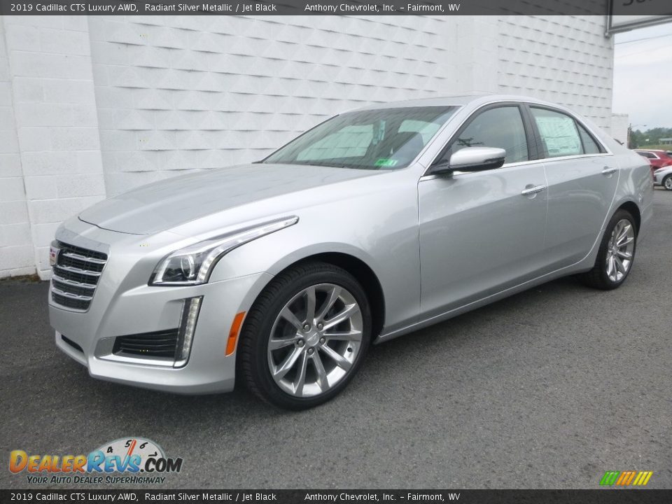 Front 3/4 View of 2019 Cadillac CTS Luxury AWD Photo #2