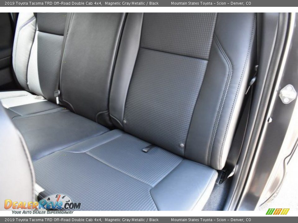 2019 Toyota Tacoma TRD Off-Road Double Cab 4x4 Magnetic Gray Metallic / Black Photo #10