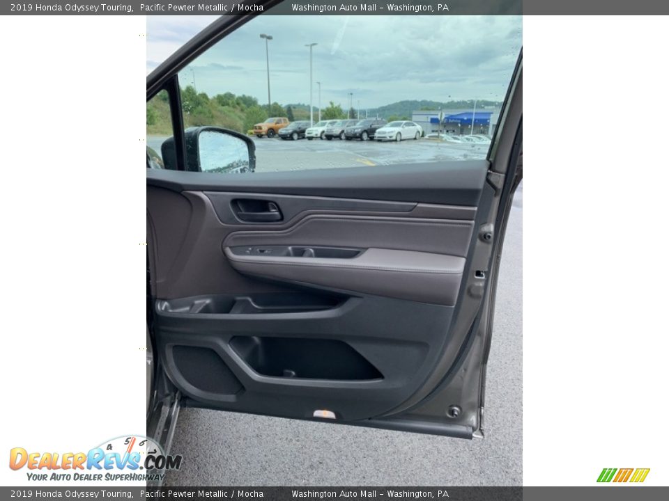 2019 Honda Odyssey Touring Pacific Pewter Metallic / Mocha Photo #32