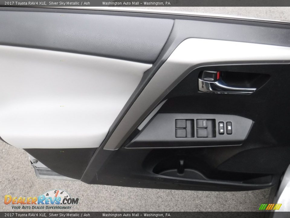 2017 Toyota RAV4 XLE Silver Sky Metallic / Ash Photo #12