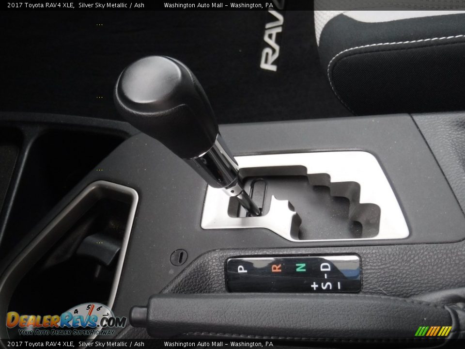 2017 Toyota RAV4 XLE Silver Sky Metallic / Ash Photo #19