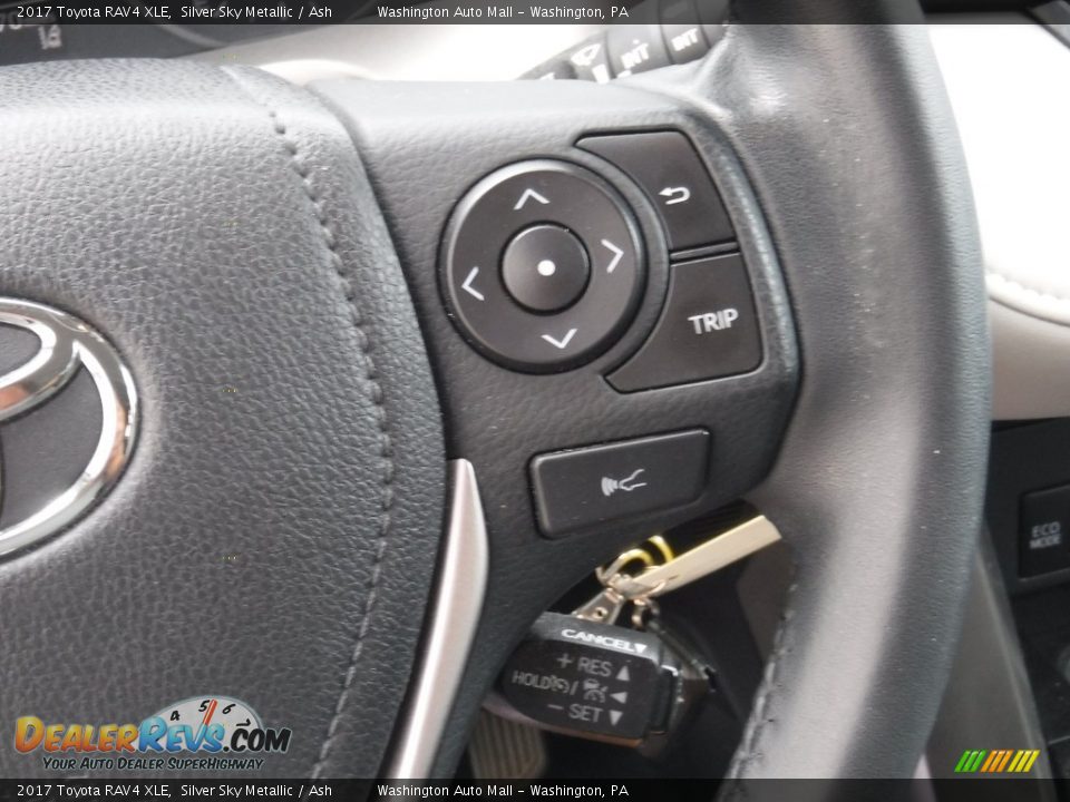 2017 Toyota RAV4 XLE Silver Sky Metallic / Ash Photo #20