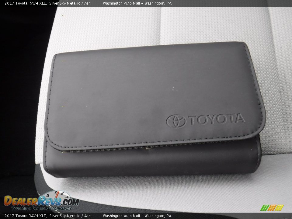 2017 Toyota RAV4 XLE Silver Sky Metallic / Ash Photo #26