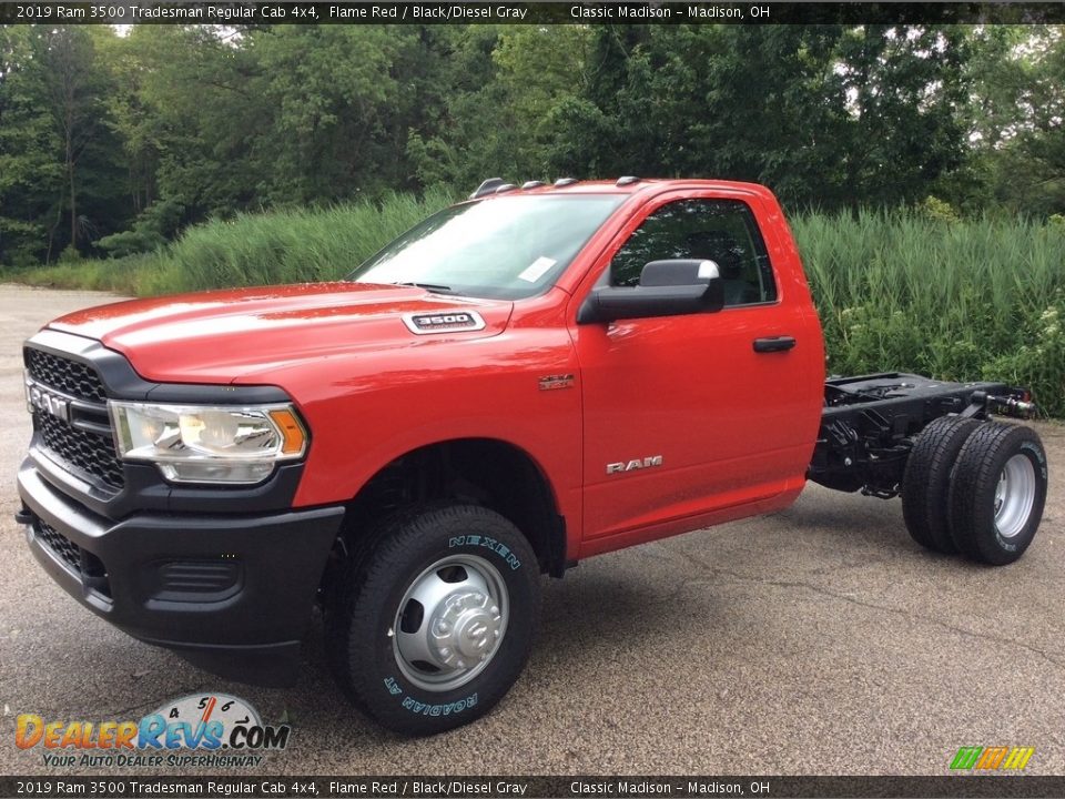 Front 3/4 View of 2019 Ram 3500 Tradesman Regular Cab 4x4 Photo #5