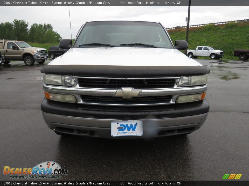 2001 Chevrolet Tahoe LS 4x4 Summit White / Graphite/Medium Gray Photo #4