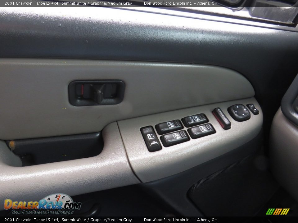 2001 Chevrolet Tahoe LS 4x4 Summit White / Graphite/Medium Gray Photo #32