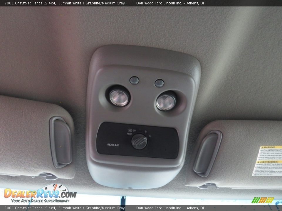 2001 Chevrolet Tahoe LS 4x4 Summit White / Graphite/Medium Gray Photo #34