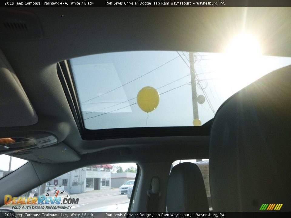 2019 Jeep Compass Trailhawk 4x4 White / Black Photo #18