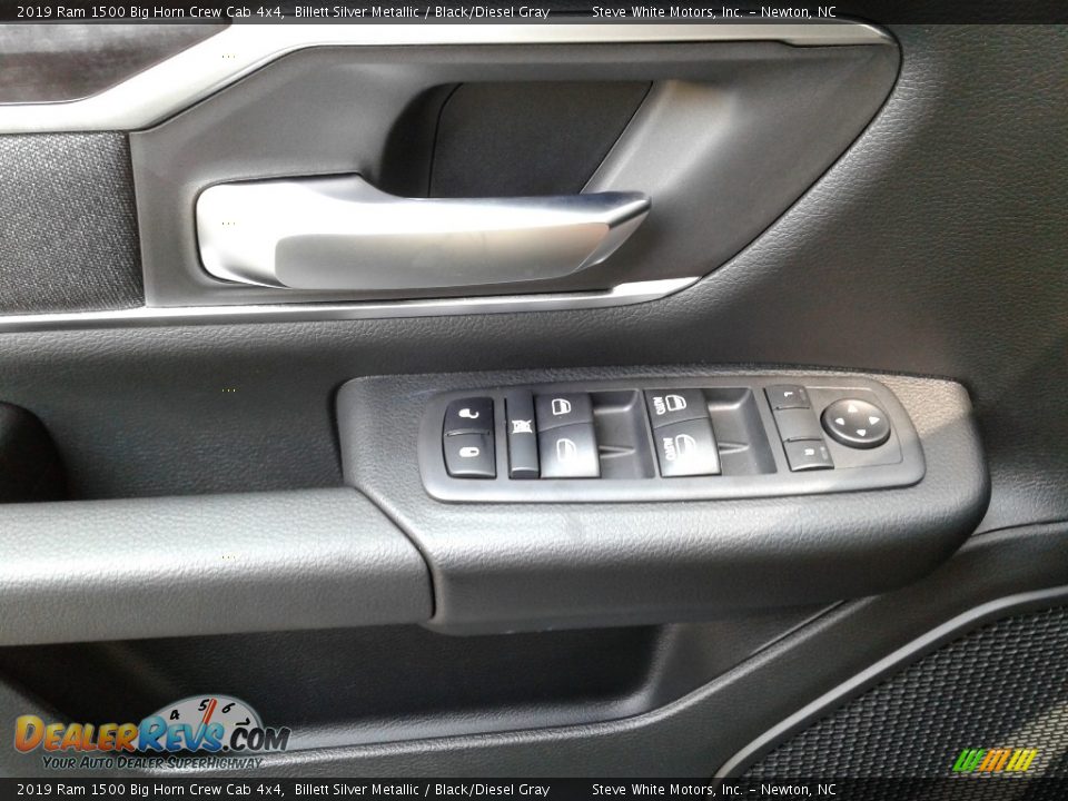 2019 Ram 1500 Big Horn Crew Cab 4x4 Billett Silver Metallic / Black/Diesel Gray Photo #10