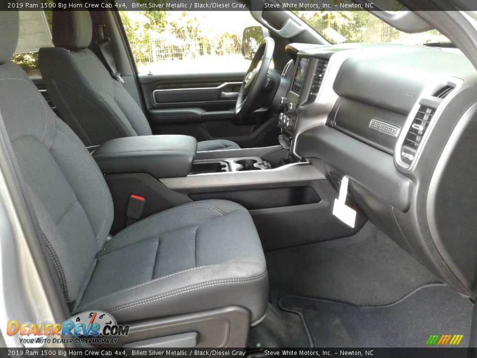 2019 Ram 1500 Big Horn Crew Cab 4x4 Billett Silver Metallic / Black/Diesel Gray Photo #16