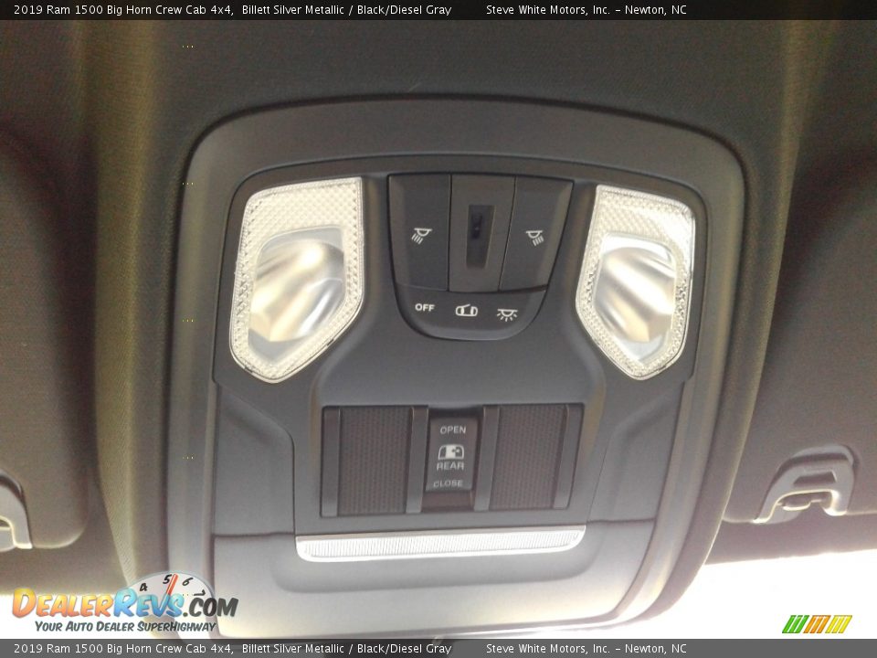2019 Ram 1500 Big Horn Crew Cab 4x4 Billett Silver Metallic / Black/Diesel Gray Photo #28