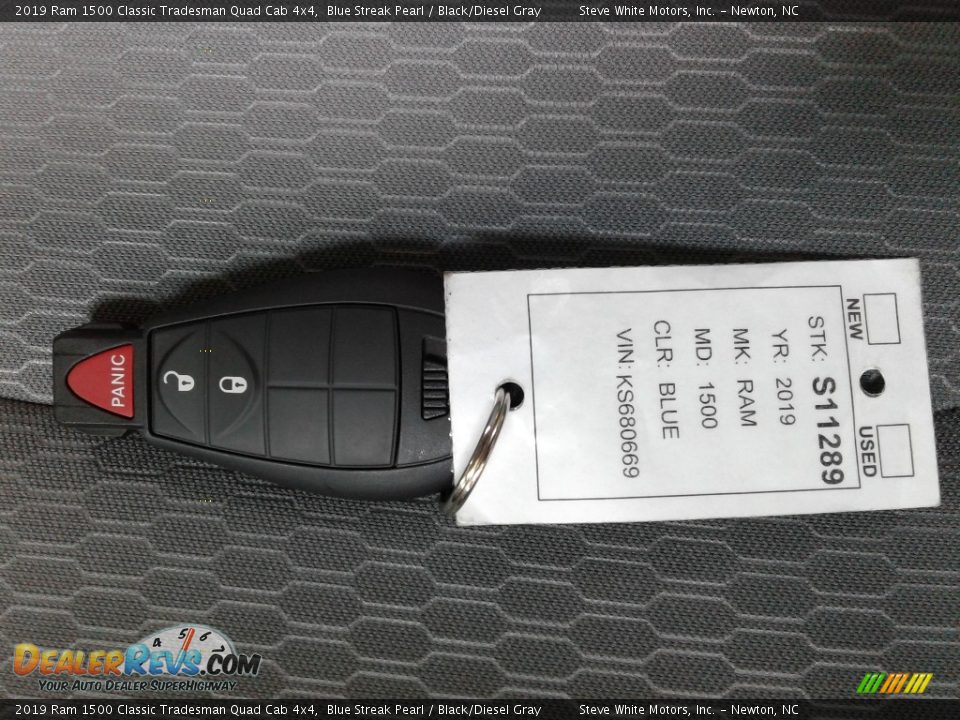 2019 Ram 1500 Classic Tradesman Quad Cab 4x4 Blue Streak Pearl / Black/Diesel Gray Photo #25