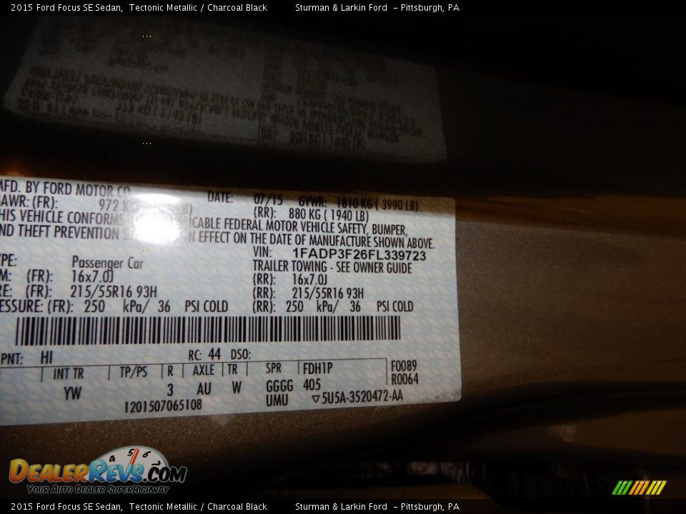 2015 Ford Focus SE Sedan Tectonic Metallic / Charcoal Black Photo #18