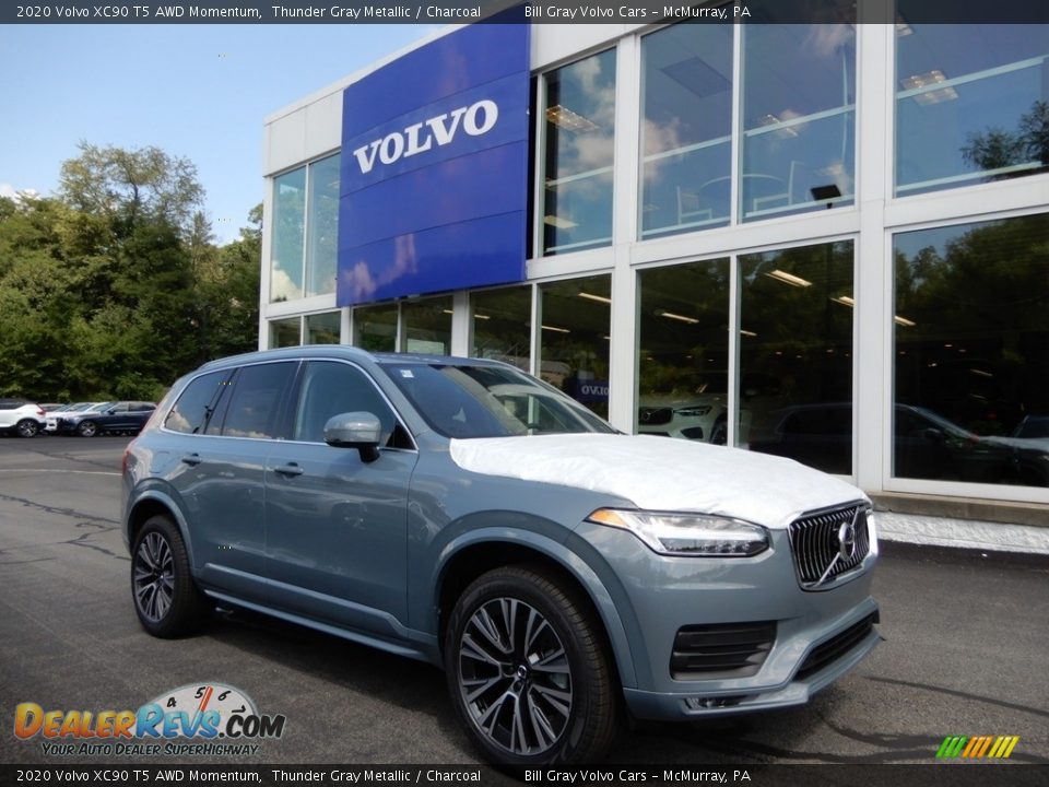 Front 3/4 View of 2020 Volvo XC90 T5 AWD Momentum Photo #1