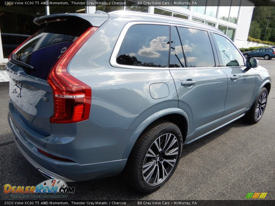 2020 Volvo XC90 T5 AWD Momentum Thunder Gray Metallic / Charcoal Photo #2