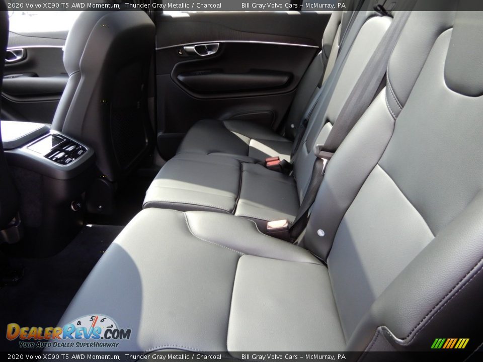 2020 Volvo XC90 T5 AWD Momentum Thunder Gray Metallic / Charcoal Photo #8