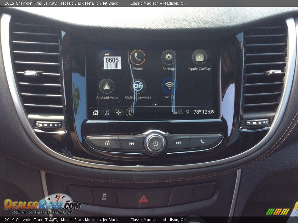 2019 Chevrolet Trax LT AWD Mosaic Black Metallic / Jet Black Photo #14